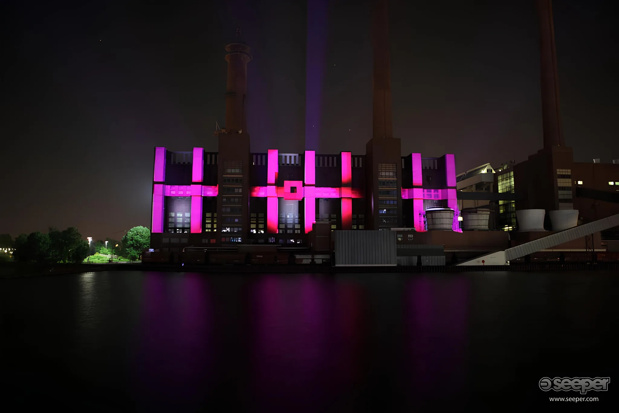 A 3D animated show at Volkswagen’s Wolfsburg factory, showcasing brand values, vibrant visuals and sound for Autostadt's 10th anniversary.