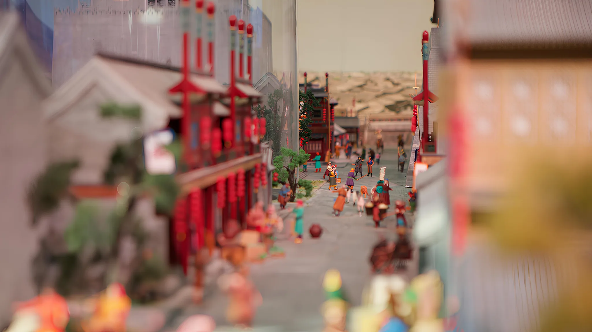 Multi-sensory effects and projection mapping on miniatures to immerse guests in Beijing’s history. Educating guests through immersive culture. Little Big City Beijing.